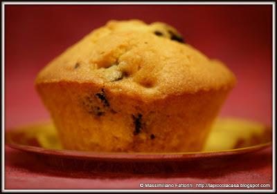 La ricetta per una sana e dolce colazione: Muffin alla canapa con uvetta e granella di nocciola