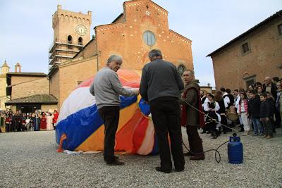 il lancio delle mongolfiere