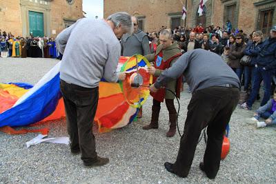 il lancio delle mongolfiere