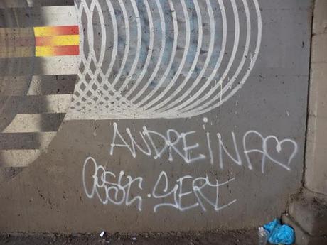 Rovinati dai soliti vandali i murales nel Sottopasso Ostiense. Impariamo, tutti, a detestare questa gentaccia: occorre intolleranza e odio verso chi intolleranza e odio si merita