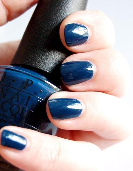 A close up pn make up n°148: OPI, I Saw, U saw, We Saw Warsaw! & Can't find my Czechbook Collezione EuroCentrale