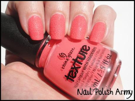 china-glaze-texture-itty-bitty-and-gritty-swatch-liquid-sand-smalto-ruvido-3d