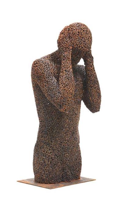 MERAVIGLIOSE SUPERFICI NELLE SCULTURE FATTE CON CATENE DA SEO YOUNG-DEOK