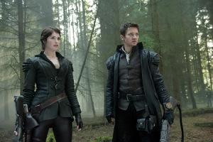 Gemma Arterton e Jeremy Renner