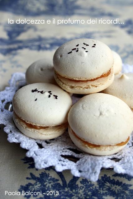 Macaron alle mandorle e pompelmo rosa