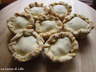 Ricette della Sardegna: Panadine favette e pancetta