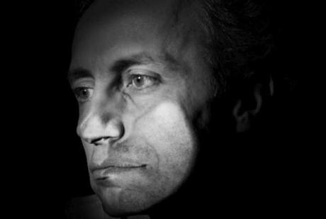 C 2 fotogallery 1019653  ImageGallery  imageGalleryItem 5 image Extravolti, la facce della cultura deformate e fotografate da Davide Iodice [Fotogallery]