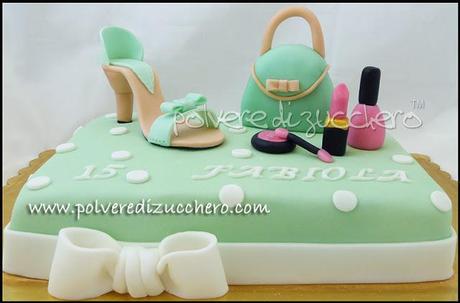 Torta Fashion: scarpa con il tacco e borsetta dei trucchi