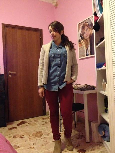Outfit Borgogna & Jeans.