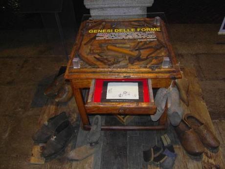 Terra nelle Scarpe - Genesi delle forme Antonio Gregolin: la Civiltà delle Scarpe