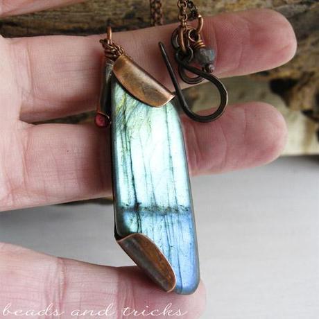 Pendente labradorite e rame, chiusura