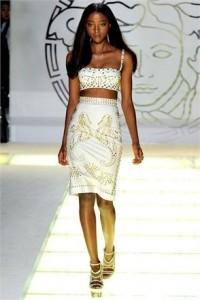 Primavera Estate 2013: TOP CORTO must have di stagione Top_Versace_medium