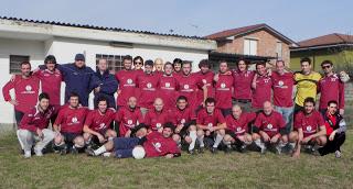 Calcio AICS Lucca - La Chiesina 2010 Paralleloweb vince il campionato e centra la promozione in Iª serie.