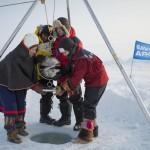 Save the Arctic Campaigners Plant Flag on Seabed Beneath North Pole07