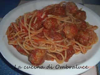 Spaghetti con polpettine di maiale