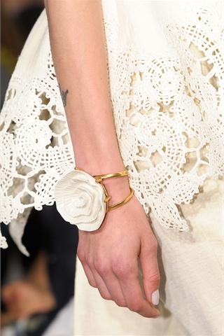 S/S 2013 fashion trends: floral embroidery