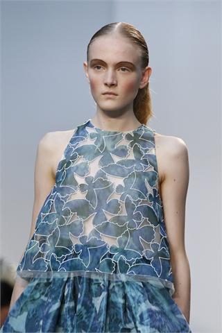 S/S 2013 fashion trends: floral embroidery