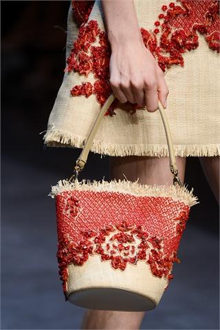 S/S 2013 fashion trends: floral embroidery