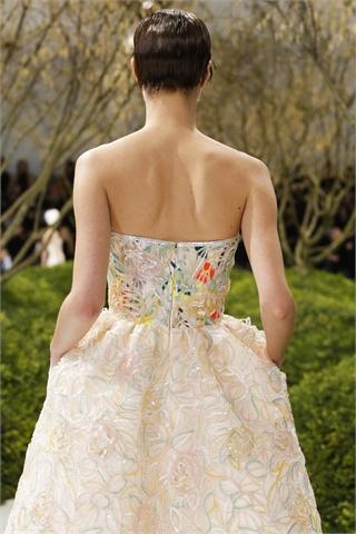 S/S 2013 fashion trends: floral embroidery