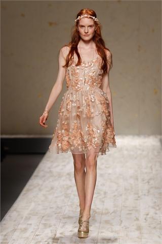 S/S 2013 fashion trends: floral embroidery