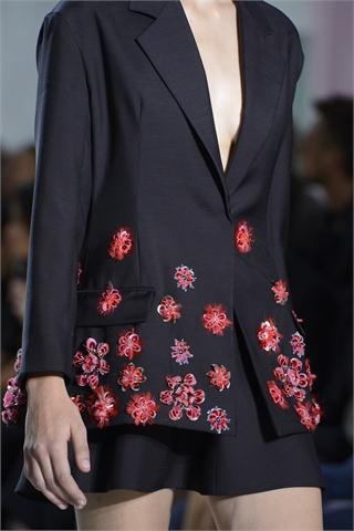 S/S 2013 fashion trends: floral embroidery