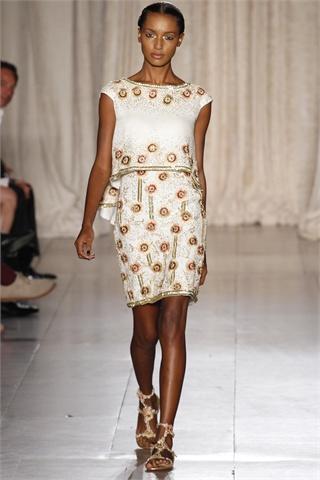 S/S 2013 fashion trends: floral embroidery