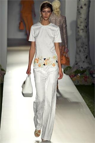 S/S 2013 fashion trends: floral embroidery