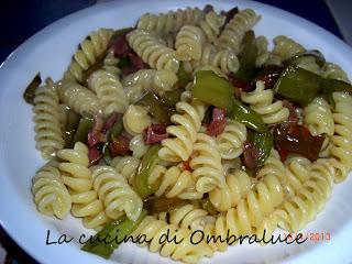 Fusilli con friggitelli e prosciutto crudo