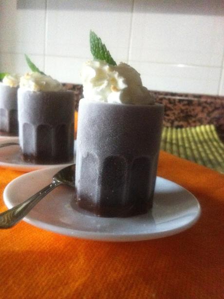 BICCHIERINI SHOT AL BUDINO AL CIOCCOLATO