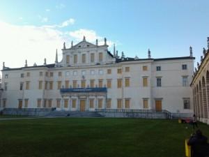 Resoconto della mostra di Sergio Simeoni: fino al 13 maggio è visitabile