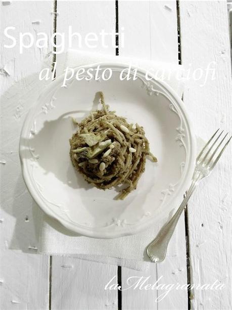 Spaghetti con pesto di carciofi