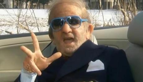 LA SCENETTE AGGHIACCIANTE AVVENUTA DURANTE IL DECORO DAY DI SABATO SCORSO: UN ANEDDOTO EMBLEMATICO PER CAPIRE A QUALE LIVELLO DI BARBARIE SIAMO ARRIVATI.