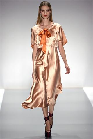 S/S 2013 fashion trends: metallic