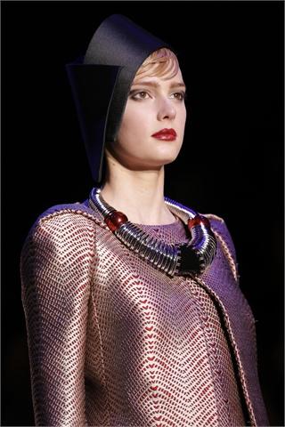 S/S 2013 fashion trends: metallic