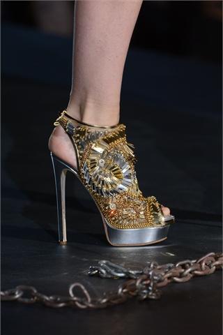 S/S 2013 fashion trends: metallic