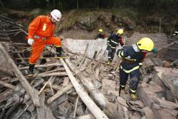 C 2 articolo 1091512 imagepp Terremoto in Cina, almeno 102 morti e 400 feriti