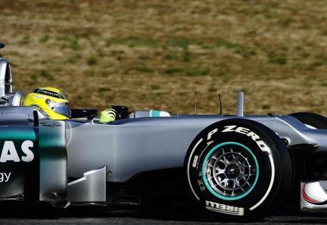 GP del Bahrain, la Mercedes di Rosberg in pole. Alonso terzo