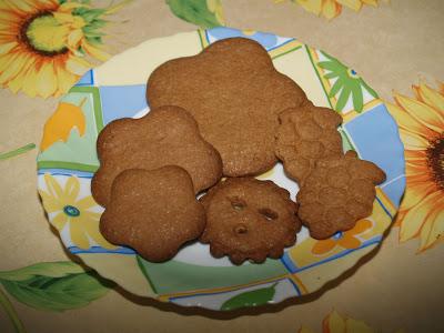 Biscotti alla cannella e nuovi muffins salati all'acqua frizzante