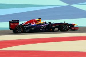 Sebastian-Vettel_qualifiche_GP_Bahrain_2013 (2)