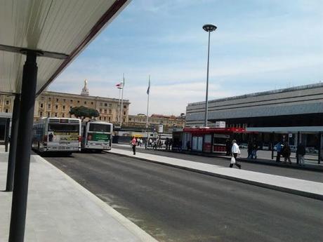 Quello che è successo in occasione dell'inaugurazione del nuovo nodo metro a Piazza dei Cinquecento avrebbe fatto parlare i giornali per giorni in una città normale. E invece...