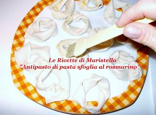 Antipasto di pasta sfoglia al rosmarino