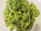 Tagliatelle pesto leggero zucchine trifolate