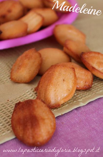 Madeleine all'aroma di mandorla