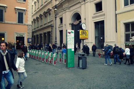 STRAORDINARIO SUCCESSO DEL SERVIZIO BIKE SHARING GESTITO DALL'ATAC: SI SONO FREGATI TUTTE LE BICICLETTE! COLOSSALE FIGURA DI MERDA INTERPLANETARIA.