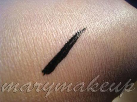 Rimmel London_exaggerate_eyeliner_03