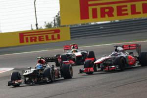 Lotus_McLaren_GP_Bahrain_2013