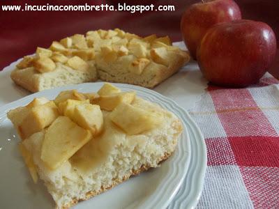 Focaccia dolce con mela