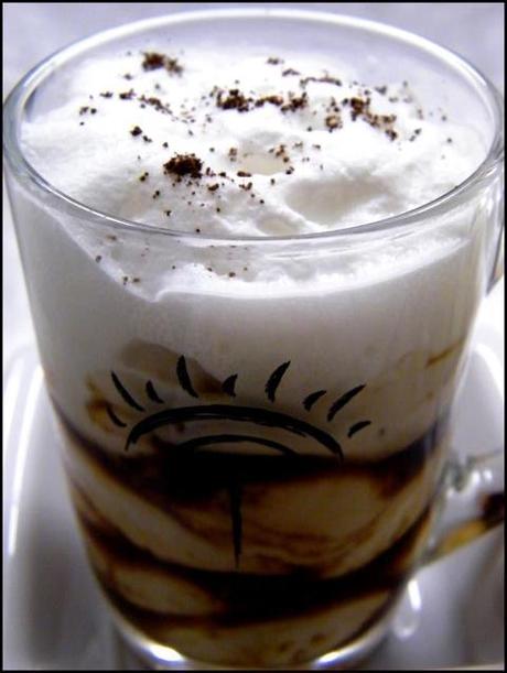 LA MOUSSE AL CAPPUCCINO E' PRONTA VEDIAMO UN PO COME'...