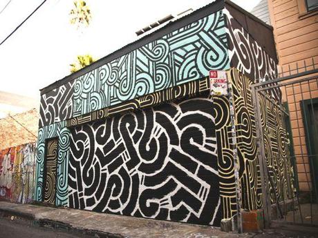 PATTERNS PRIMORDIALI NEI SUGGESTIVI GRAFFITI DI AARON DE LA CRUZ