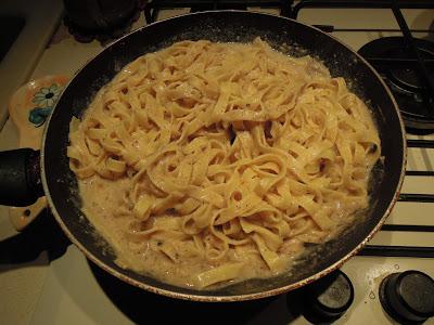 Tagliatelle con salsa di noci